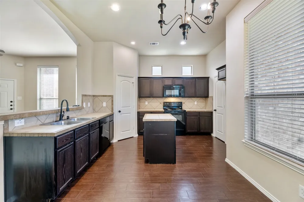 341 Orbit Drive Lavon, TX 75166
