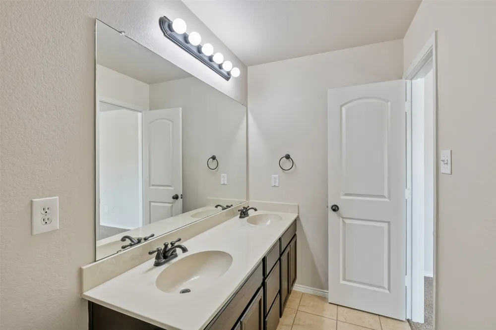 341 Orbit Drive Lavon, TX 75166