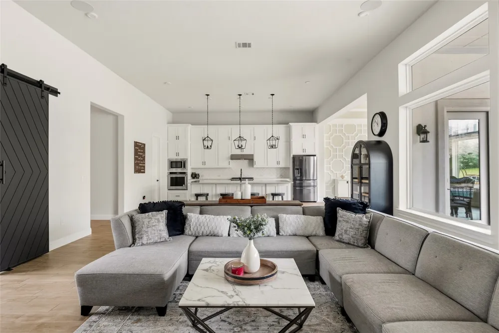 4513 Vieste View Leander, TX 78641