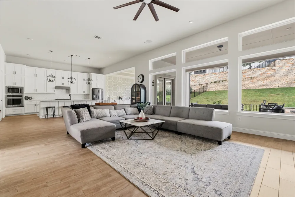 4513 Vieste View Leander, TX 78641