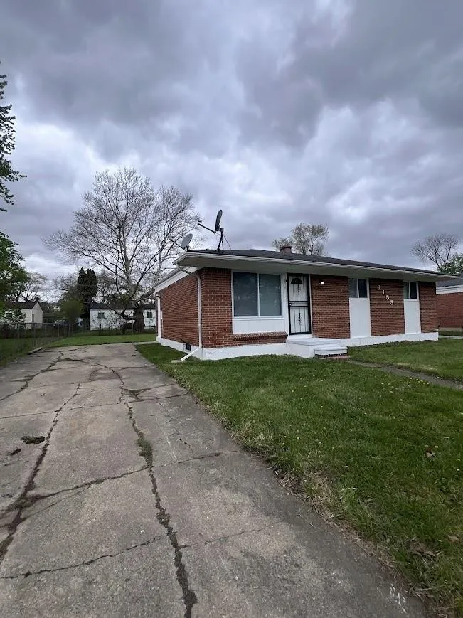 6155 Natchez Drive Mt Morris City, MI 48458
