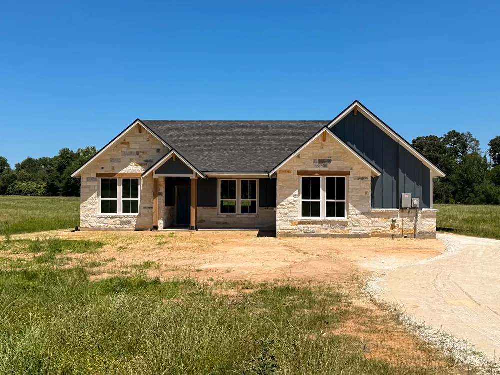 879 Pineview Circle Jewett, TX 75846