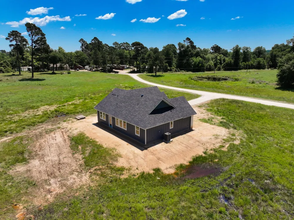 879 Pineview Circle Jewett, TX 75846