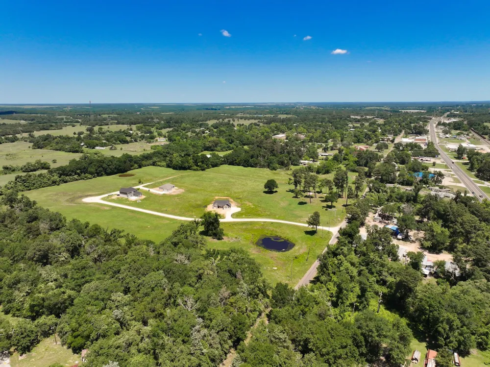 879 Pineview Circle Jewett, TX 75846