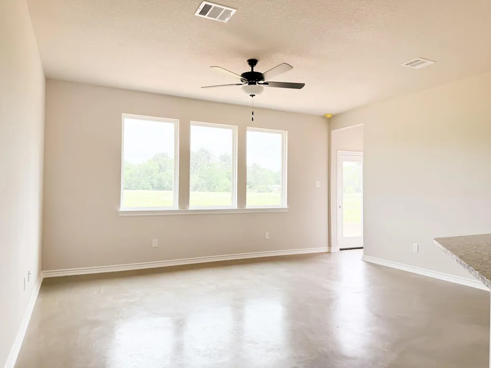 879 Pineview Circle Jewett, TX 75846