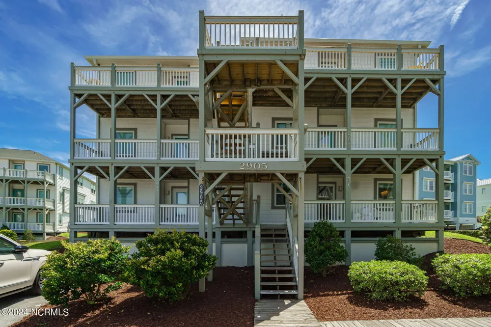 2905 Pointe West Drive #B1 Pier Pointe Emerald Isle, NC 28594
