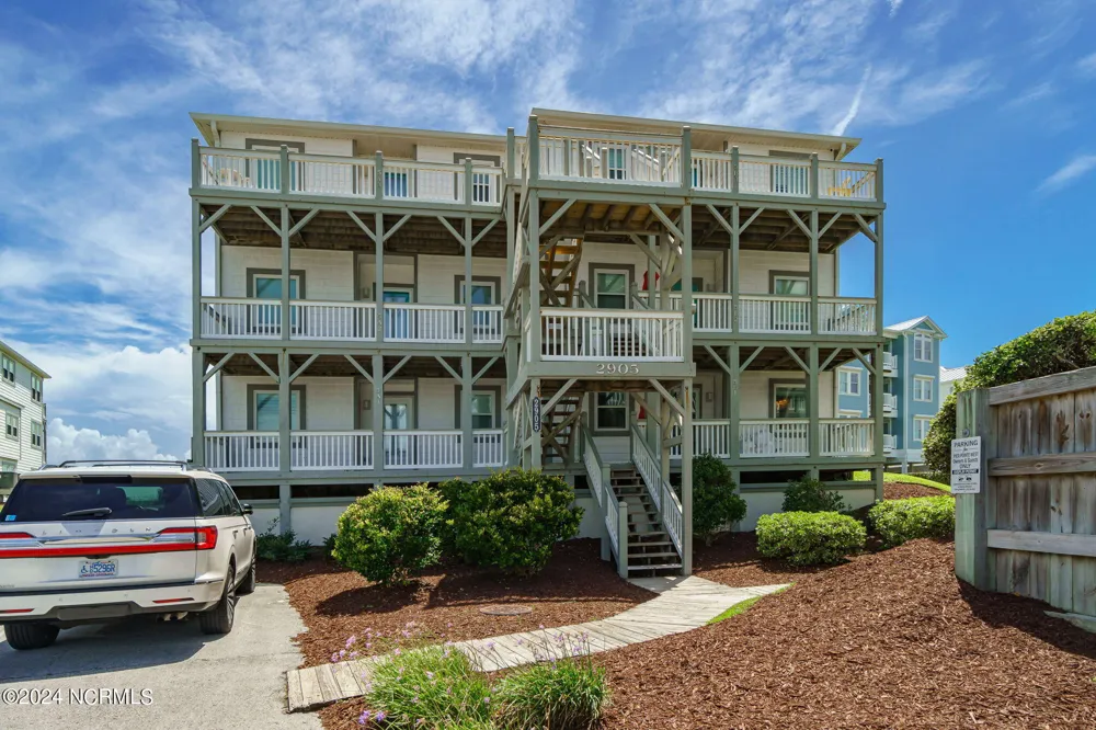 2905 Pointe West Drive #B1 Pier Pointe Emerald Isle, NC 28594