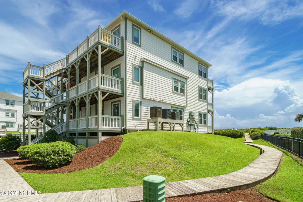 2905 Pointe West Drive #B1 Pier Pointe Emerald Isle, NC 28594