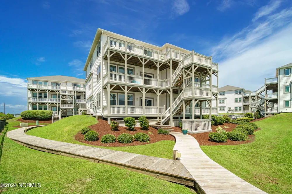 2905 Pointe West Drive #B1 Pier Pointe Emerald Isle, NC 28594