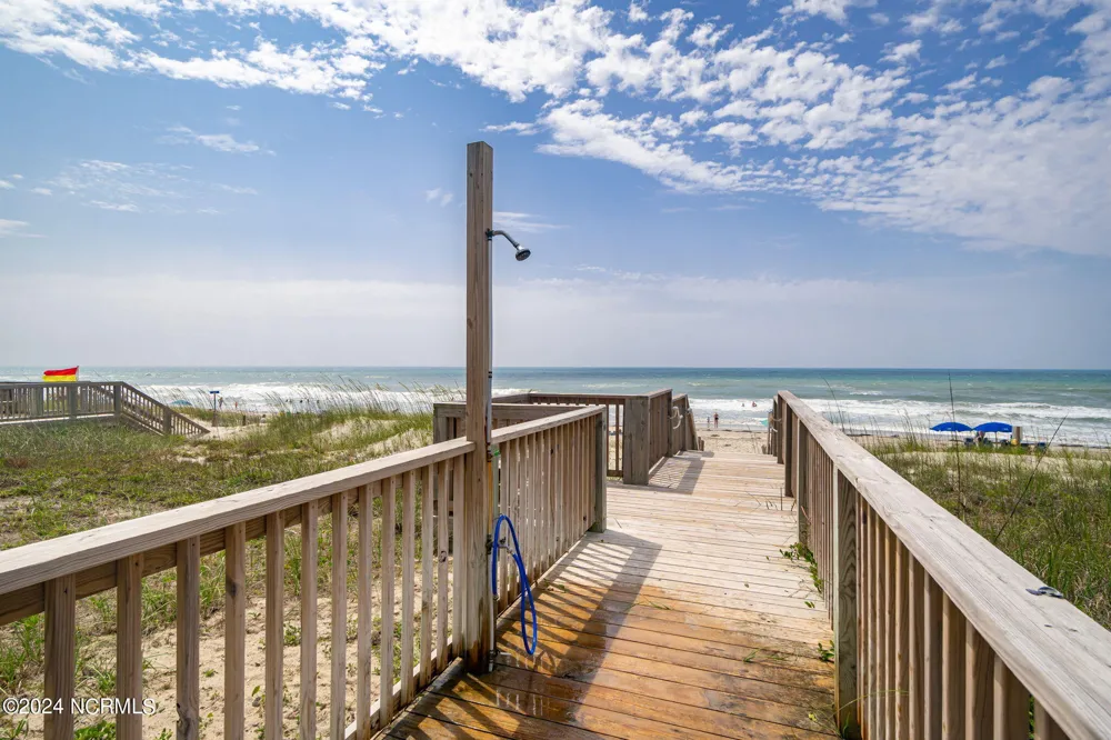 2905 Pointe West Drive #B1 Pier Pointe Emerald Isle, NC 28594