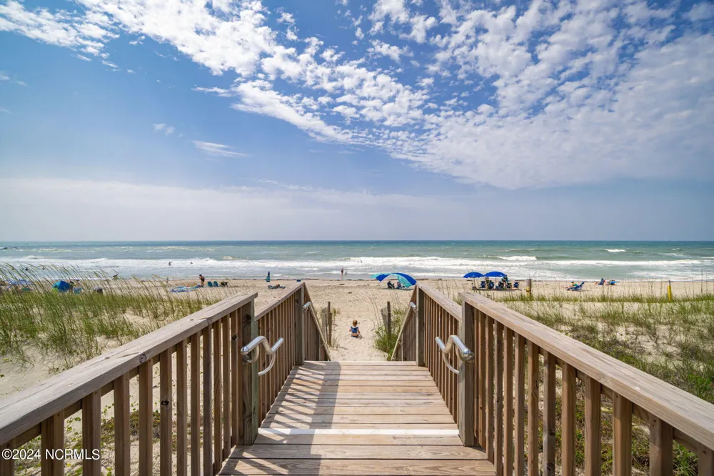2905 Pointe West Drive #B1 Pier Pointe Emerald Isle, NC 28594
