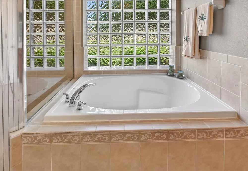 36806 WINFIELD COURT Grand Island, FL 32735