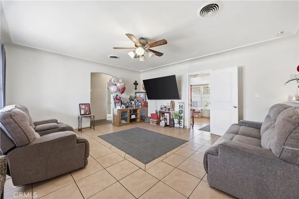 354 W Morton Ave Porterville, CA 93257