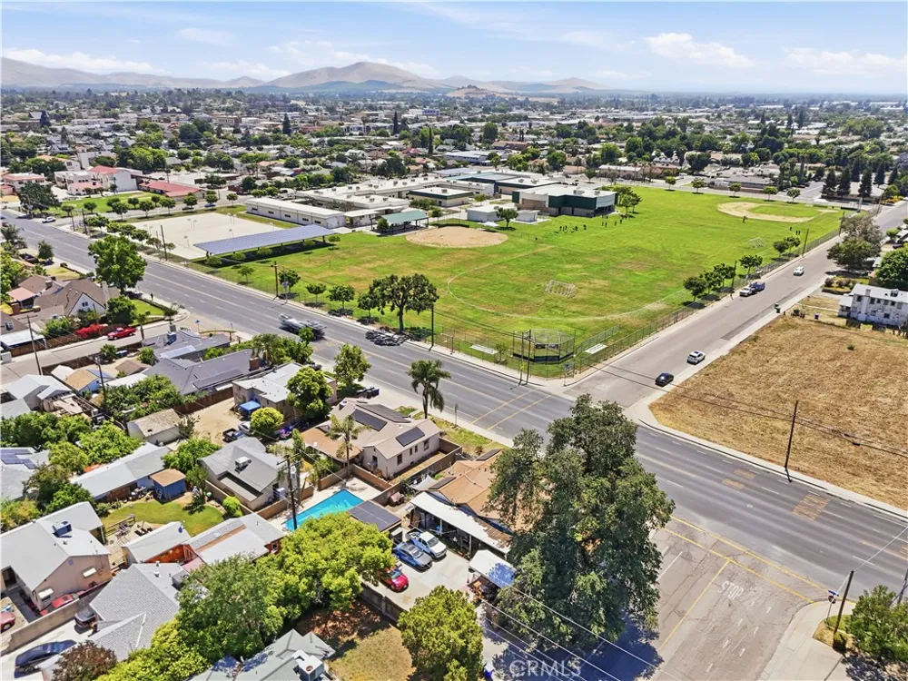 354 W Morton Ave Porterville, CA 93257