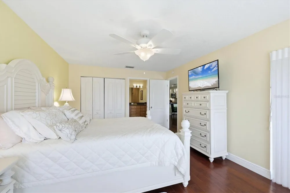 5186 LAKE VILLAGE DRIVE #90 Sarasota, FL 34235
