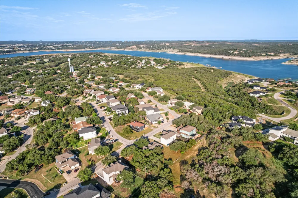 416 Summit Ridge Drive Point Venture, TX 78645