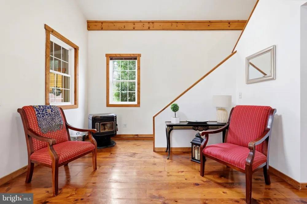 839 LAKE FERNDALE Springfield, WV 26763
