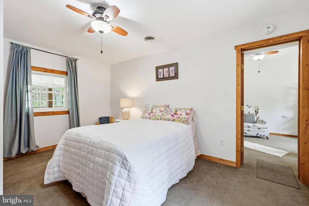 839 LAKE FERNDALE Springfield, WV 26763