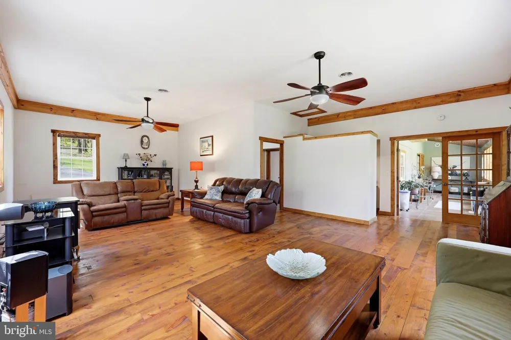 839 LAKE FERNDALE Springfield, WV 26763