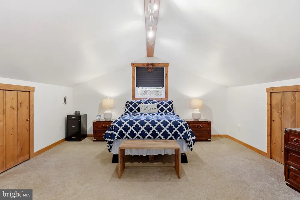 839 LAKE FERNDALE Springfield, WV 26763