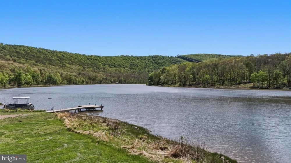 839 LAKE FERNDALE Springfield, WV 26763