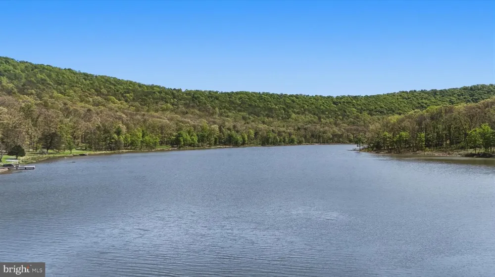 839 LAKE FERNDALE Springfield, WV 26763