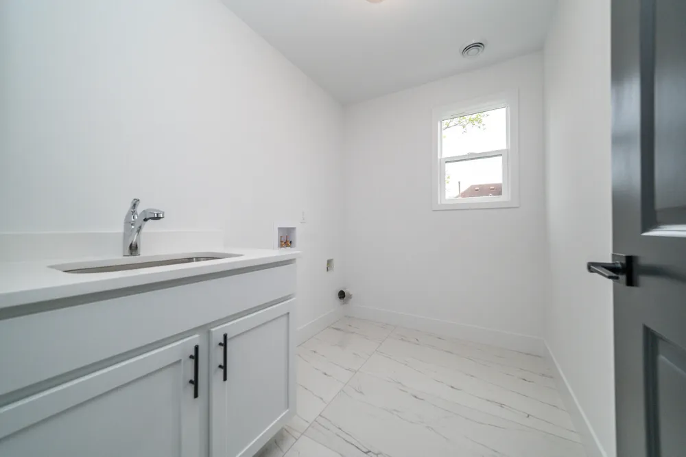 11200 Tremont Lane Plymouth Charter Township, MI 48170