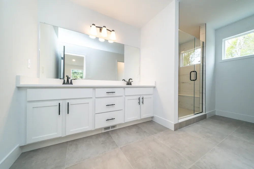 11200 Tremont Lane Plymouth Charter Township, MI 48170