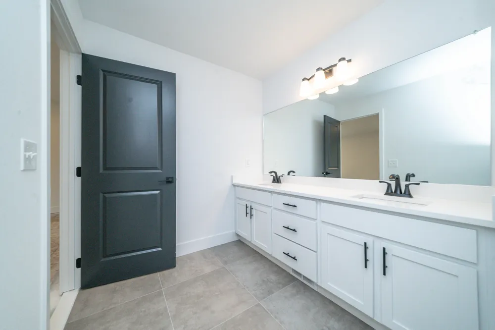 11200 Tremont Lane Plymouth Charter Township, MI 48170