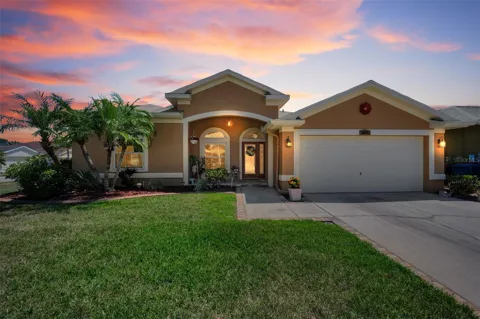 8202 WILD OAKS CIRCLE