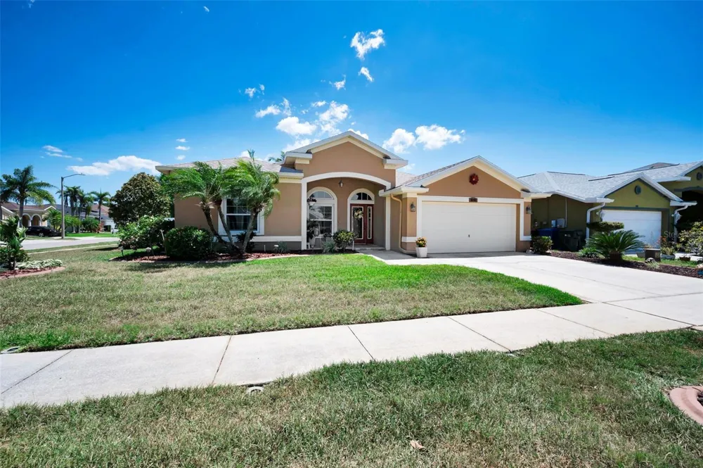 8202 WILD OAKS CIRCLE Largo, FL 33773