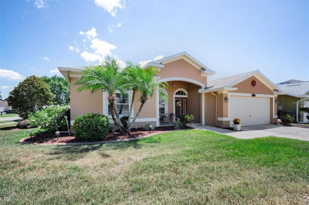 8202 WILD OAKS CIRCLE Largo, FL 33773