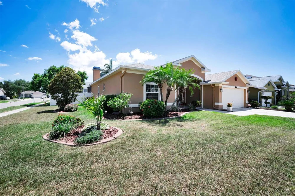 8202 WILD OAKS CIRCLE Largo, FL 33773