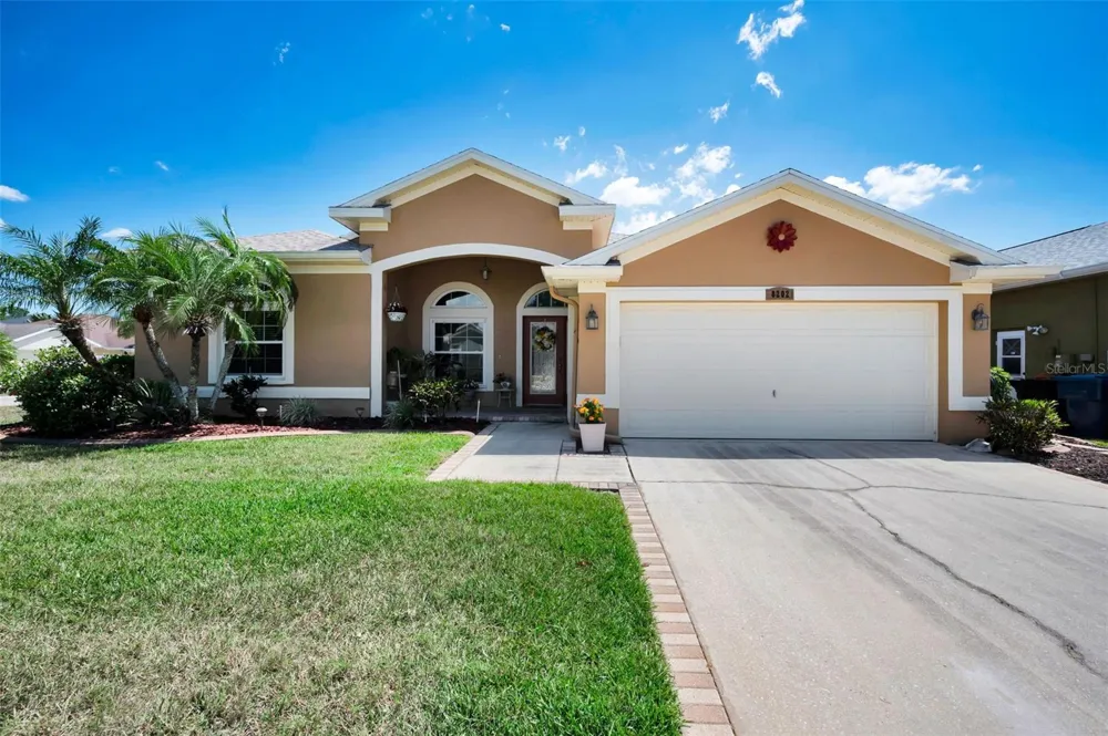 8202 WILD OAKS CIRCLE Largo, FL 33773