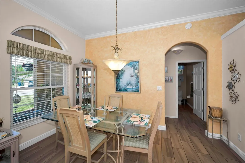 8202 WILD OAKS CIRCLE Largo, FL 33773