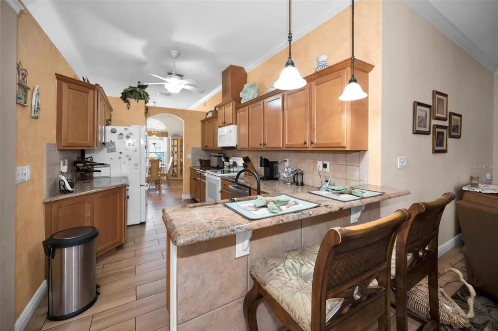 8202 WILD OAKS CIRCLE Largo, FL 33773