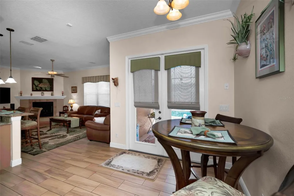 8202 WILD OAKS CIRCLE Largo, FL 33773