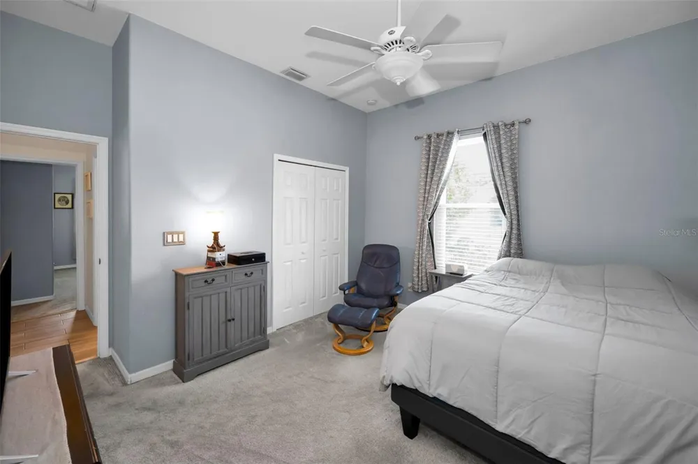 8202 WILD OAKS CIRCLE Largo, FL 33773