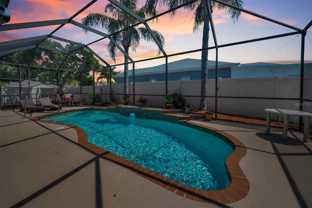 8202 WILD OAKS CIRCLE Largo, FL 33773