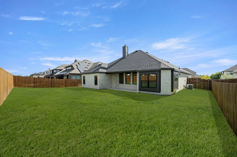 4801 Nomad Drive Midlothian, TX 76065