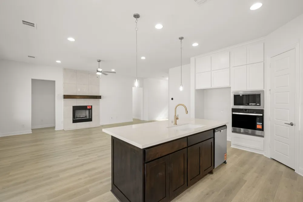 4801 Nomad Drive Midlothian, TX 76065