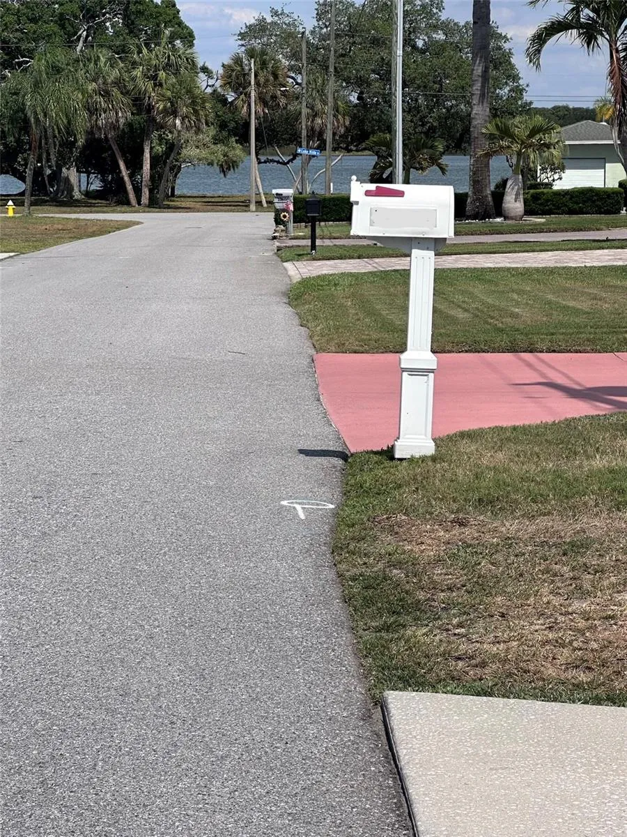 10632 LAKE VISTA DRIVE Seminole, FL 33772