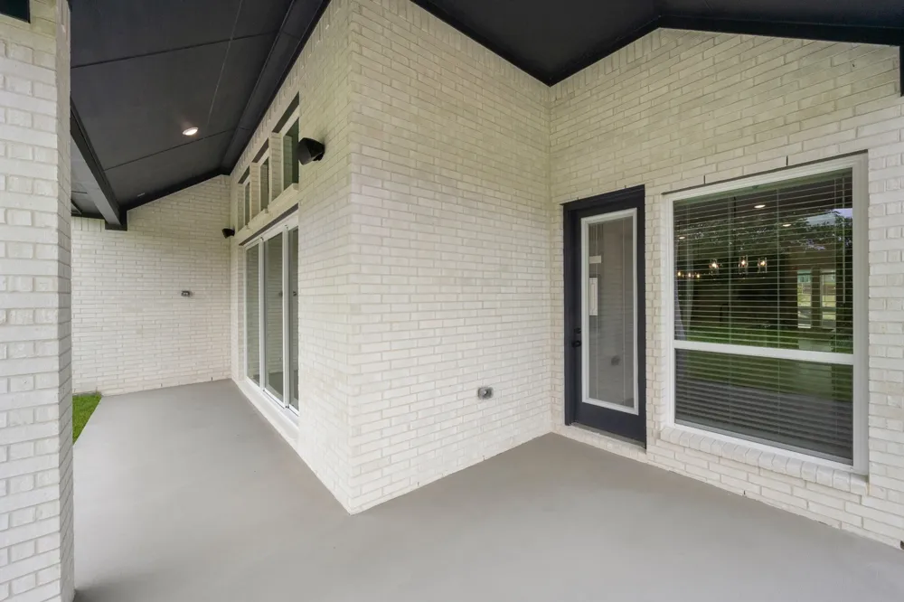 412 Hidden Cove Drive DeSoto, TX 75115