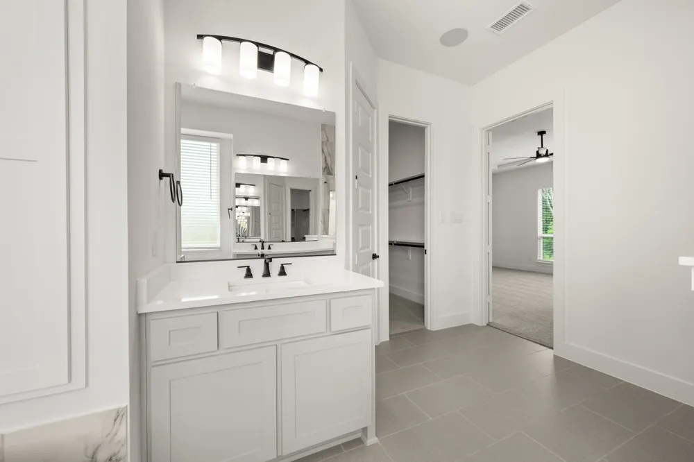 412 Hidden Cove Drive DeSoto, TX 75115