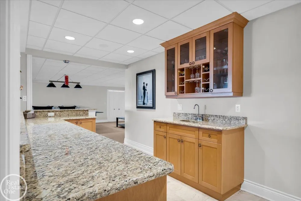 4326 Gratiot Avenue Port Huron City, MI 48060