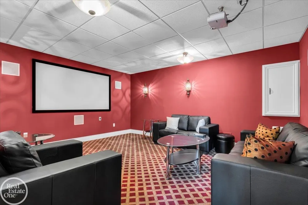 4326 Gratiot Avenue Port Huron City, MI 48060