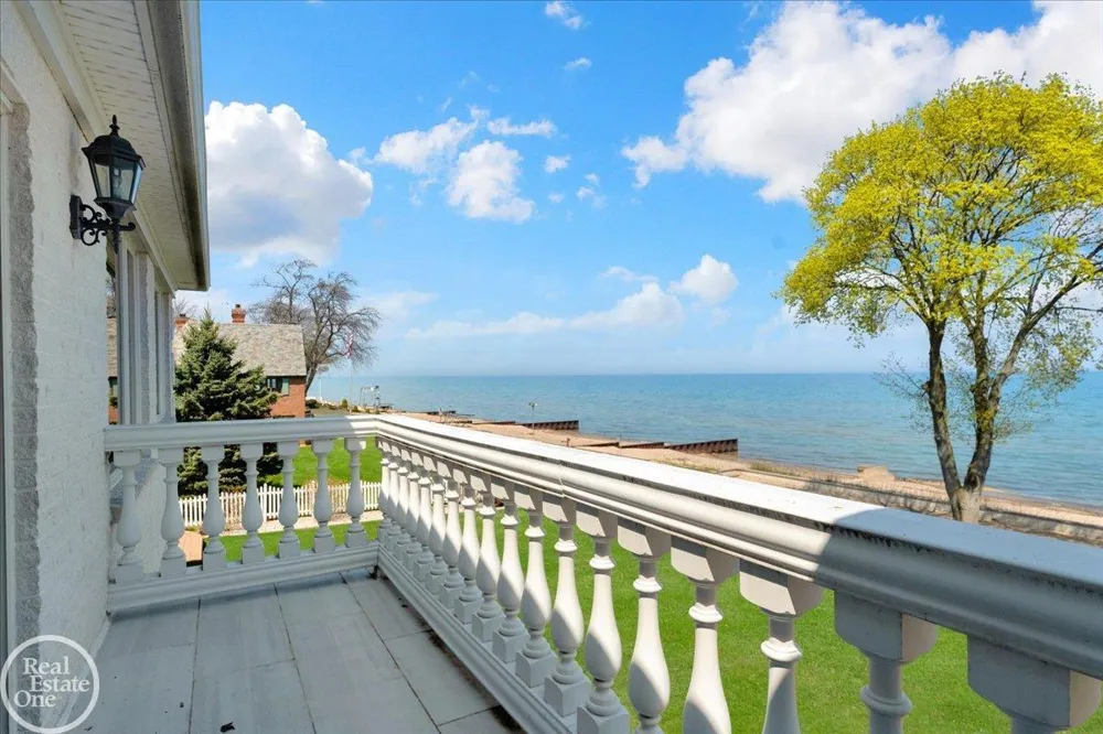 4326 Gratiot Avenue Port Huron City, MI 48060