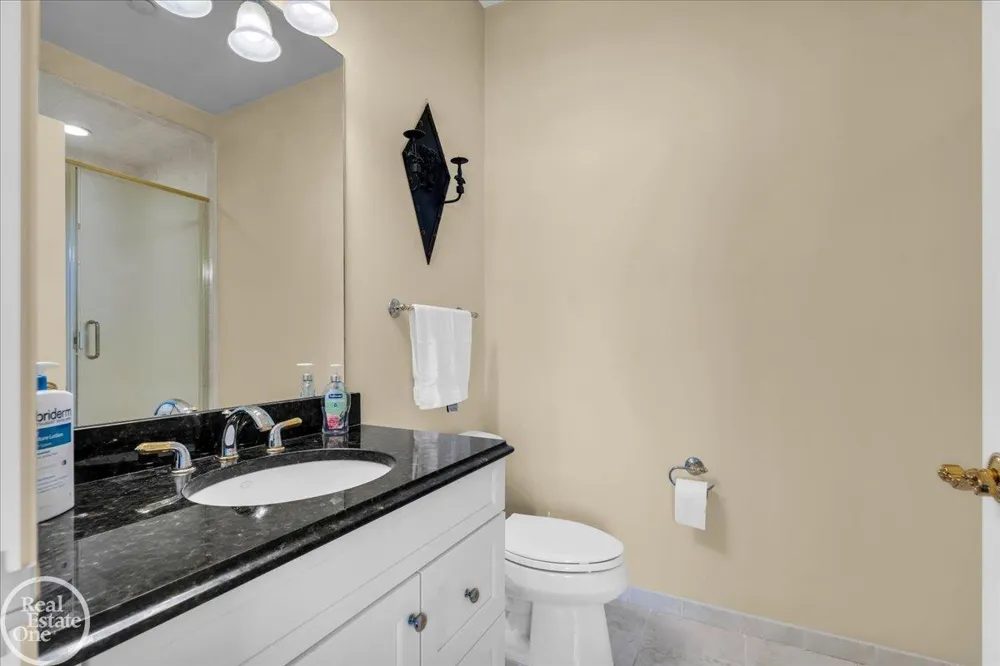 4326 Gratiot Avenue Port Huron City, MI 48060