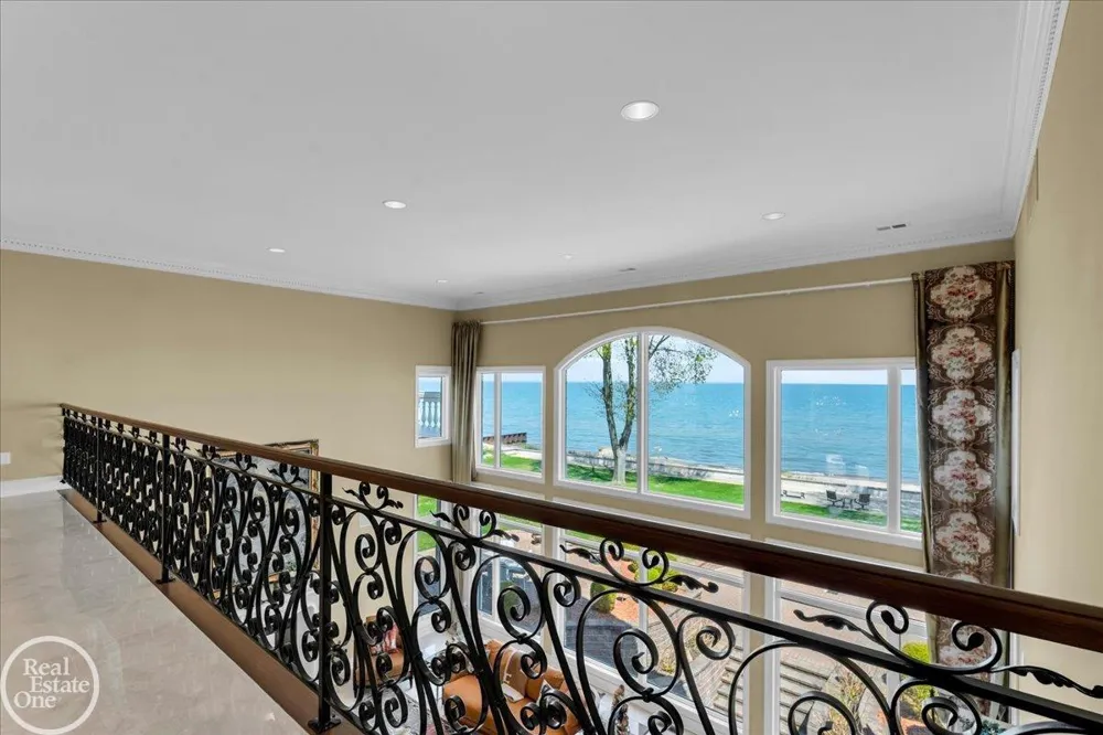 4326 Gratiot Avenue Port Huron City, MI 48060
