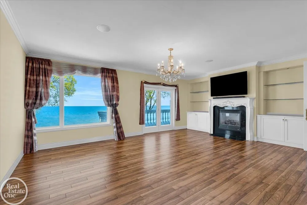 4326 Gratiot Avenue Port Huron City, MI 48060
